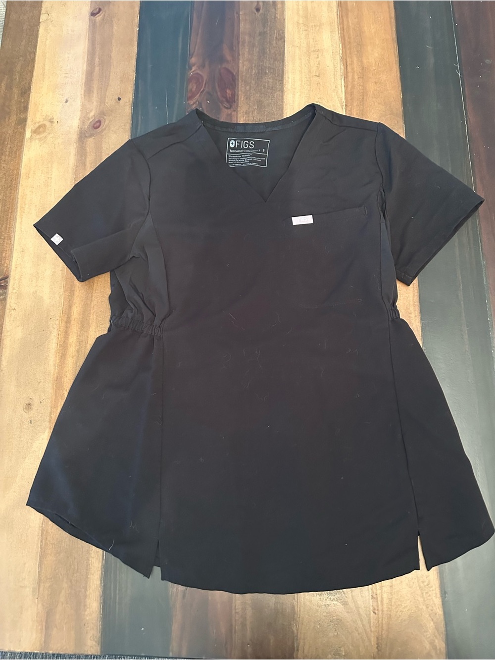 FIGS Black Nursing Maternity Scrub Top V-Neck
